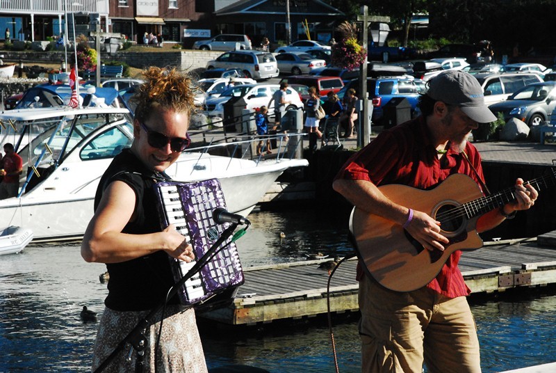 Tobermory Busking